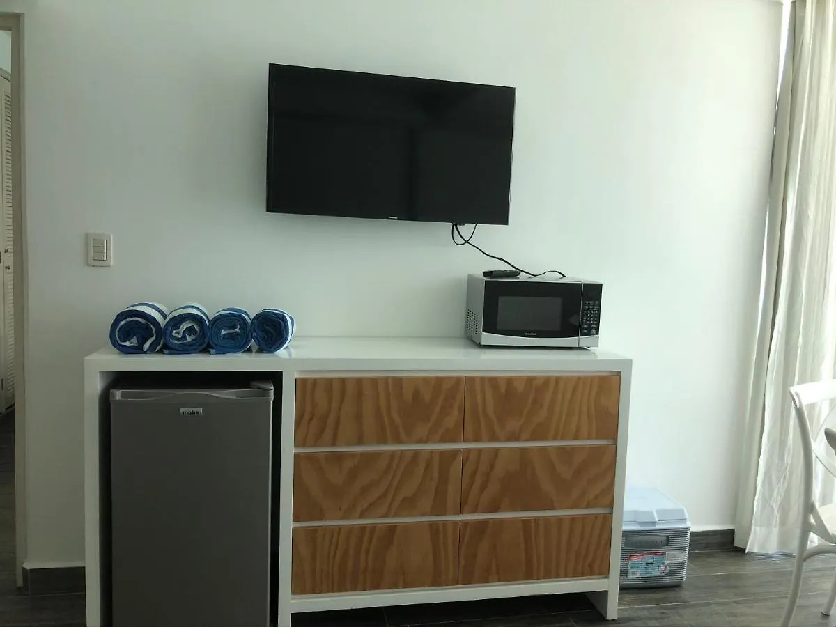 Estudios Yalmakan Cancún 0*,  Mexiko